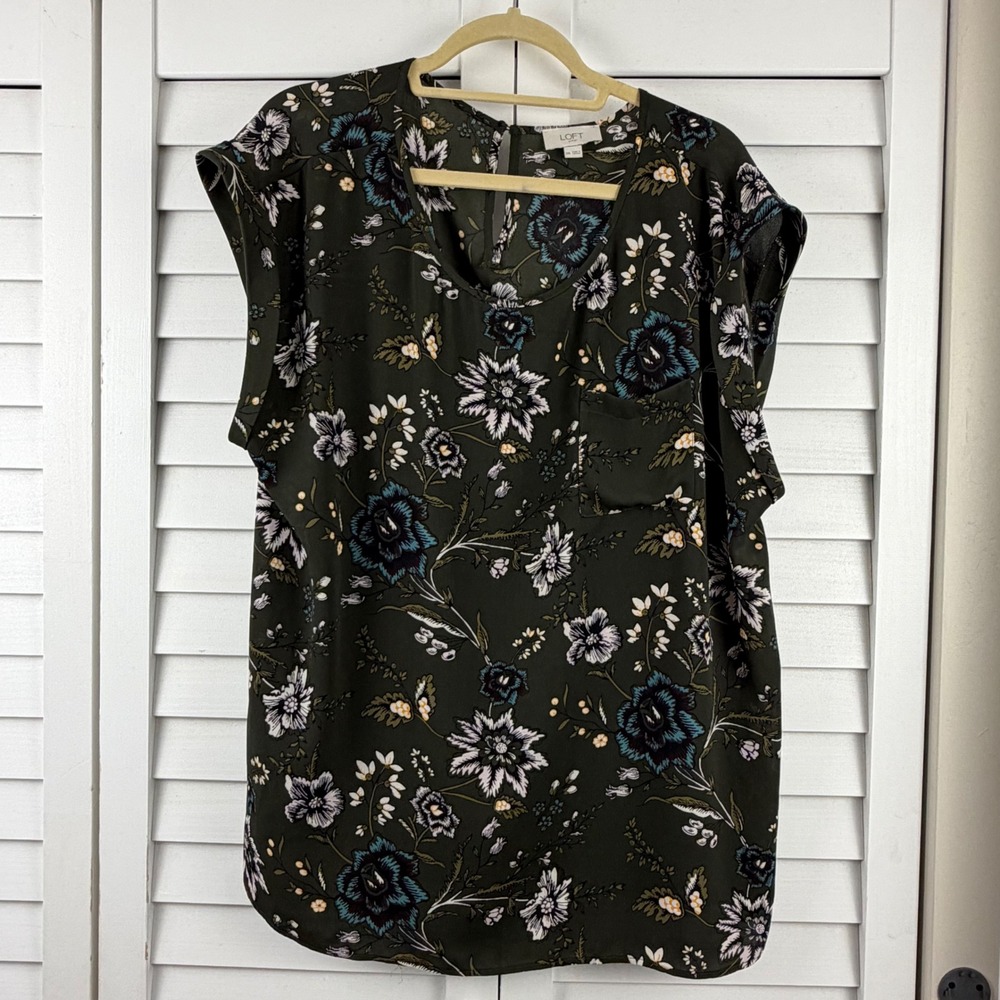 Loft Blouse Women XXL Olive Green Floral Short Sleeve Pocket Keyhole Back - Picture 11 of 11